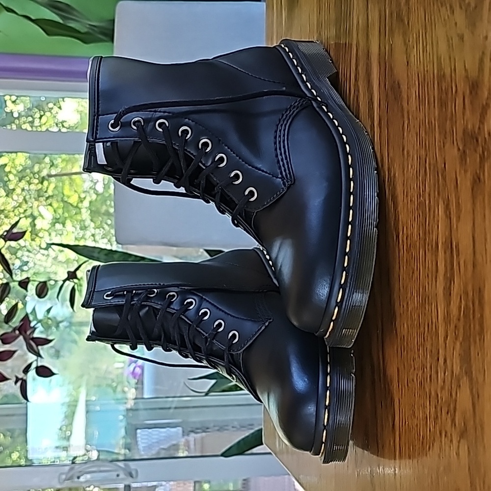 Black vegan Dr. Martens Men's boots